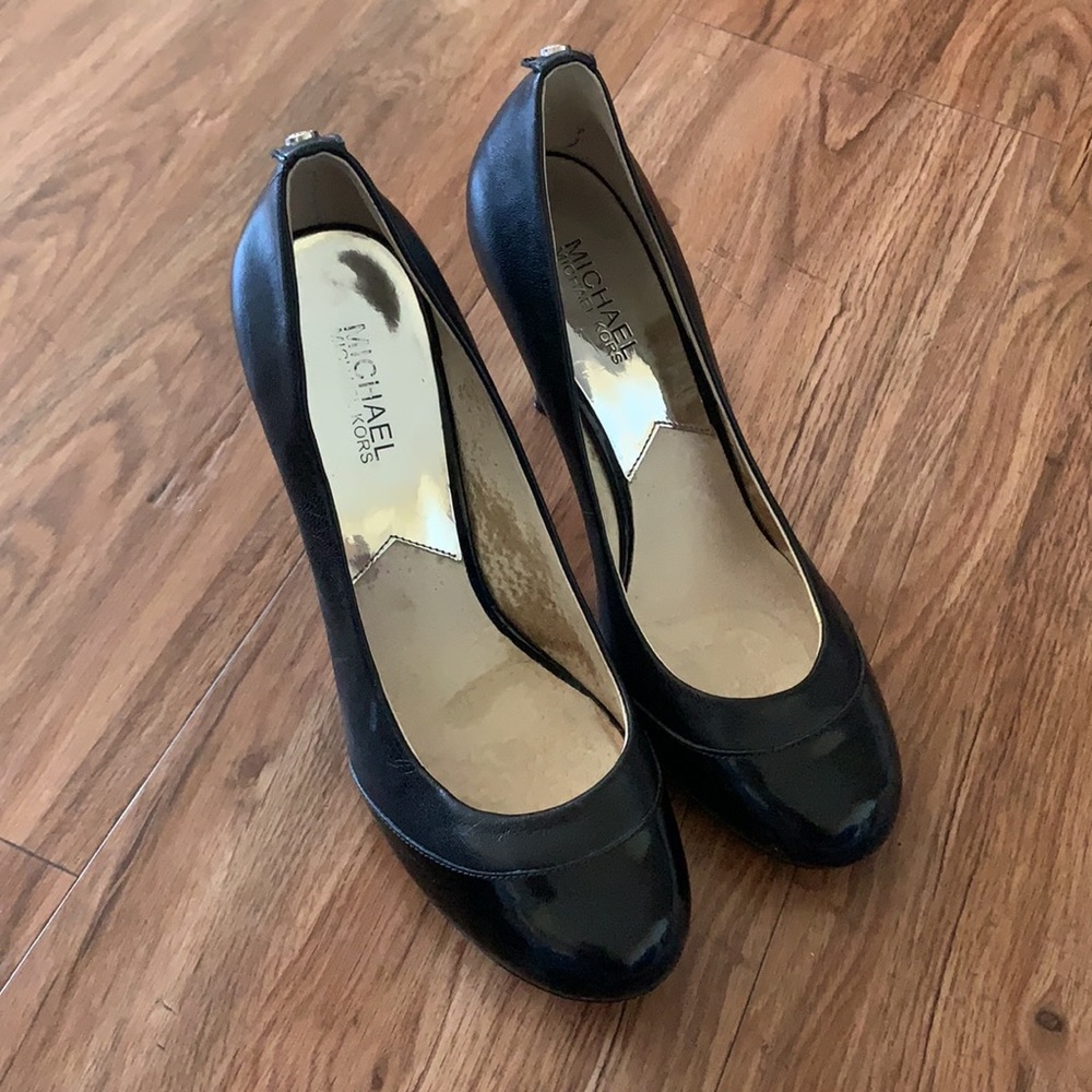 Michael Kors Pressley Cap Toe Pumps 8.5
